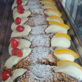Gran Caffè Gambrinus - Canoli - Desserts Near Me - Naples, NA