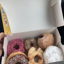 Dozen cake/pastry donuts
