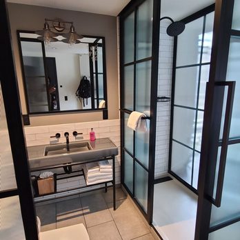 Moxy Washington, DC Downtown - Bathroom - Hotels Near Me - Washington, DC, District of Columbia Moxy Washington, DC Downtown - Bathroom - Hotels Near Me - Washington, DC, District of Columbia