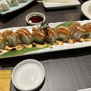 LA LA Sushi - Red Wave Roll, California Roll, & Calamari Tempura - Sushi Bars Near Me - Los Angeles, California