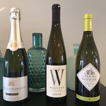 Fishtown Social - Bubbles, Riesling, Chardonnay - Wine Bars Near Me - Philadelphia, Pennsylvania Fishtown Social - Bubbles, Riesling, Chardonnay - Wine Bars Near Me - Philadelphia, Pennsylvania