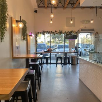 Rooster Tea - Costa Mesa - Decor - Bubble Tea Near Me - Costa Mesa, California