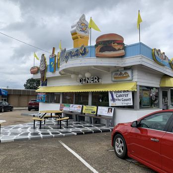 Myras - Store front - Burgers Near Me - Valdese, North Carolina