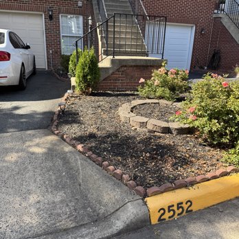 Josephs Helping Hands - After picture for a weeding job - Landscaping Near Me - Herndon, Virginia Josephs Helping Hands - After picture for a weeding job - Landscaping Near Me - Herndon, Virginia