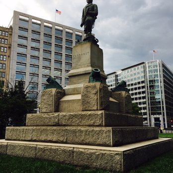 Farragut Square Park - Parks Near Me - Washington, DC, District of Columbia