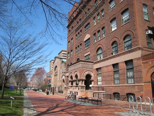 Pratt Institute by null