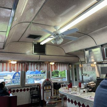 Arnold’s Wayside Diner - Interior - Food Trucks Near Me - Lincoln, New Hampshire