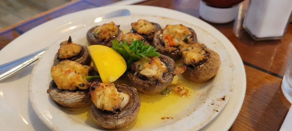 Calypso | Restaurant & Raw Bar by null