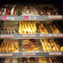 Dunkin' - Cool holiday treats