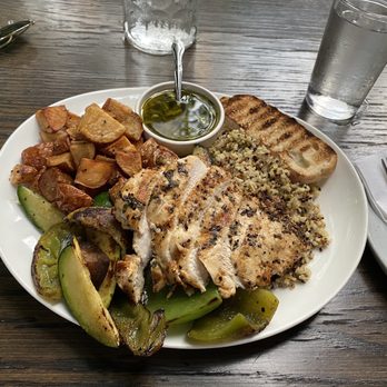 BLDG5 - Veggie plate + chicken - New American Near Me - Baton Rouge, Louisiana BLDG5 - Veggie plate + chicken - New American Near Me - Baton Rouge, Louisiana