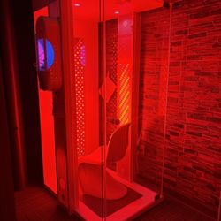 Lectric Beach Wellness & Sun Club - HaloRed - Redlight & Salt Therapy
