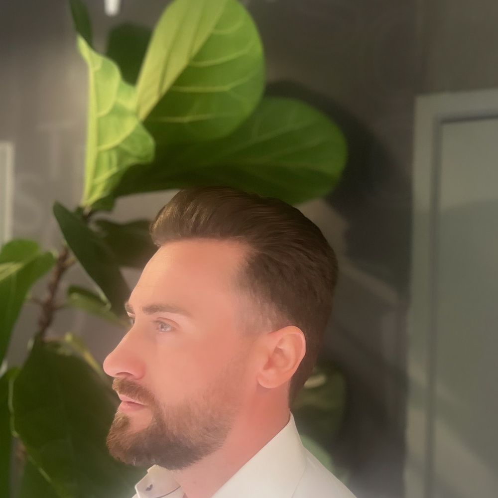 Tesoro Salon - New Year haircut! Thank you Ahmed, you're the best! - Barbers Near Me - Irvine, California Tesoro Salon - New Year haircut! Thank you Ahmed, you're the best! - Barbers Near Me - Irvine, California