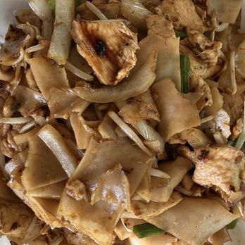 Cam Ranh Bay - Chicken chow fun - Vietnamese Near Me - Eagan, Minnesota Cam Ranh Bay - Chicken chow fun - Vietnamese Near Me - Eagan, Minnesota