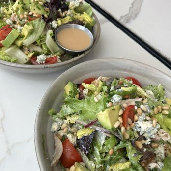 The Henry - Rotisserie Chicken & Avocado salad - Coffee & Tea Near Me - Coronado, California