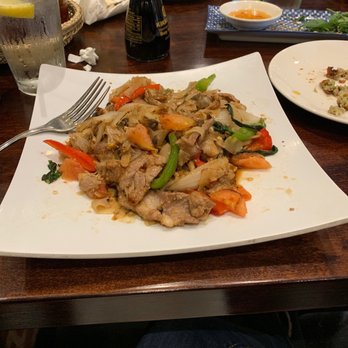 Hunsa Thai Kitchen - Pork drunken noodles - Thai Near Me - Seabrook, Texas