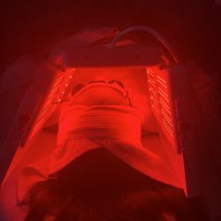 I.CP Body Care - Lightwave Red LED and Infrared treatment 
Helps with inflammation, wrinkles & fine lines, anti-aging, and much more.