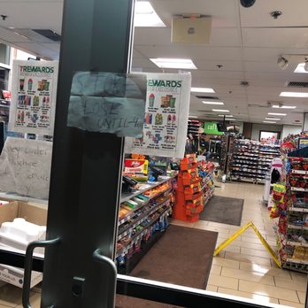 7-Eleven - Hand made closed sign - Convenience Stores Near Me - Isla Vista, California
