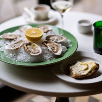 Eli's Table - Oysters - New American Near Me - New York, New York