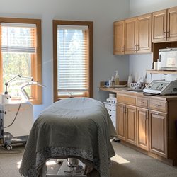 ReGenesys Laser & Wellness - Permanent Cosmetics, Chemical Peels, Facials, Microdermabrasion, Hydrofusion, Waxing, Laser Hair Removal Treatment Room
