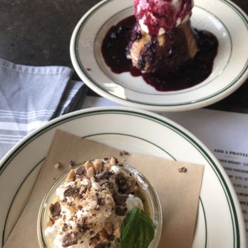 101 Craft Kitchen - Warm Blueberry Butter Cake and Macchiato Pot de Crème - Gastropubs Near Me - Gahanna, Ohio 101 Craft Kitchen - Warm Blueberry Butter Cake and Macchiato Pot de Crème - Gastropubs Near Me - Gahanna, Ohio