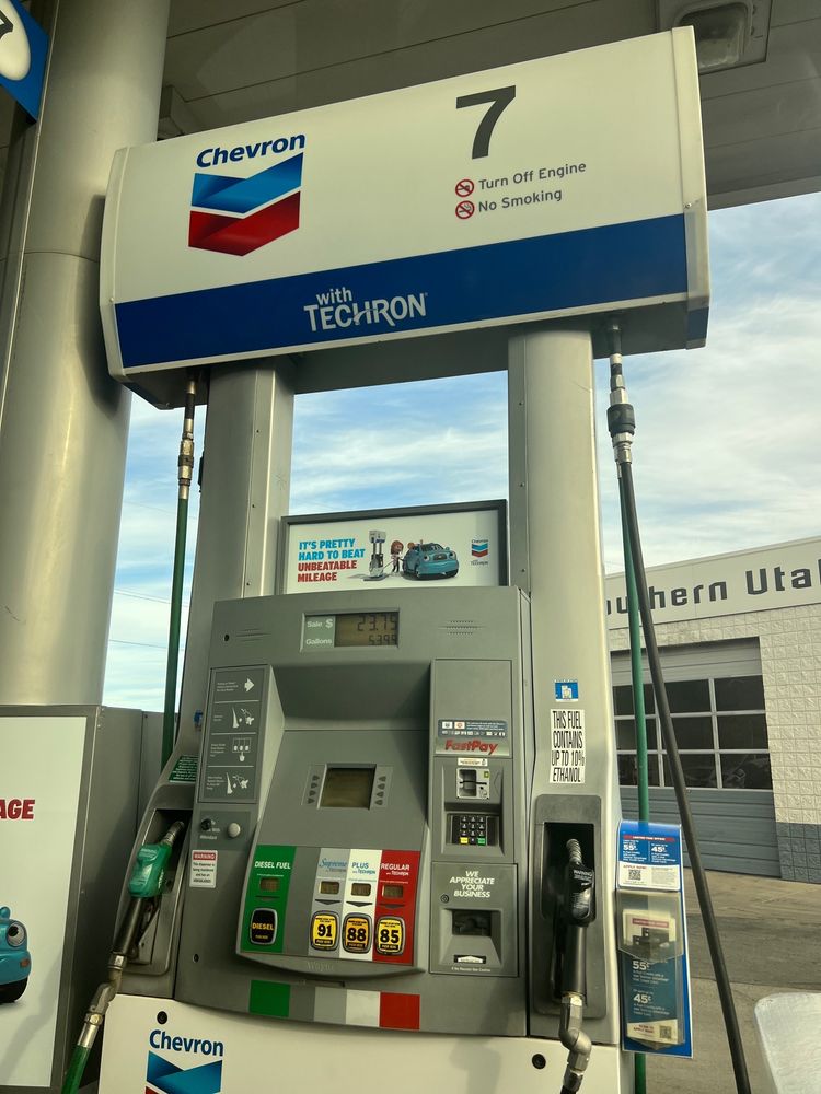 SOUTH MAIN CHEVRON Updated October 2025 924 S Main St, Cedar City
