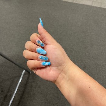NV - US Nails - 3 weeks in right hand - Nail Salons Near Me - Vacaville, California
