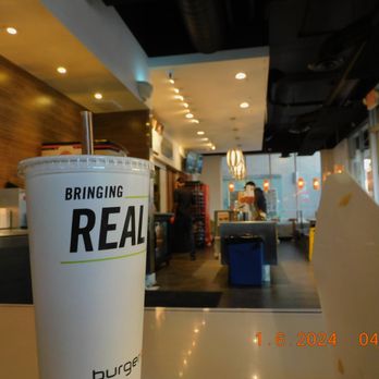 Burger Lounge - The many places that I have been to and was able to see the restaurant was clean to the cashier area was clean. - Burgers Near Me - San Diego, California Burger Lounge - The many places that I have been to and was able to see the restaurant was clean to the cashier area was clean. - Burgers Near Me - San Diego, California