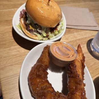HiHo Cheeseburger | Studio City - New American Near Me - Studio City, California