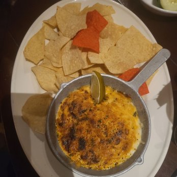 Bahama Breeze - Crab dip - Bars Near Me - Livonia, Michigan