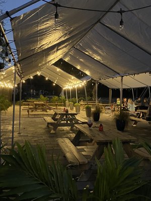 Big Ray's Fish Camp by null