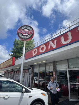 Gibson's Donuts by null
