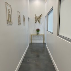 Spade Skin Care & More - El Segundo