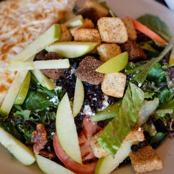 Backyard Grill - Yummy salad - American Near Me - Highland Park, Illinois Backyard Grill - Yummy salad - American Near Me - Highland Park, Illinois