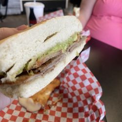 Lomito's