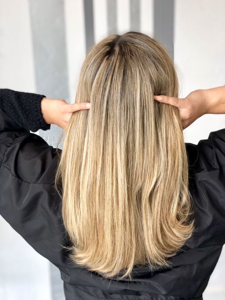 Layers by Lindsay Logo