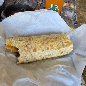 El Tapatio Restaurant & Grill - the huge burrito! - Mexican Near Me - Paramount, California El Tapatio Restaurant & Grill - the huge burrito! - Mexican Near Me - Paramount, California