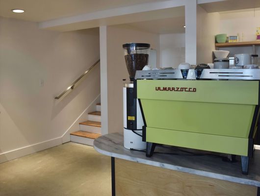 Day Made Kaffe Bar by null