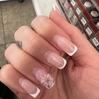D"Nails Spa - Nail Salons Near Me - Torrance, California