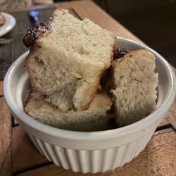 The Wooden Crate At Lumeria Maui - Amazing Garlic Bread