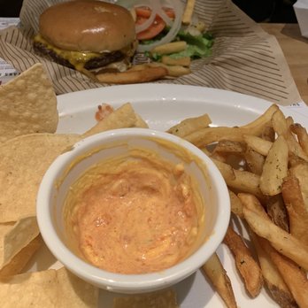 Cheddar's Scratch Kitchen - cheeseburger - American Near Me - Katy, Texas