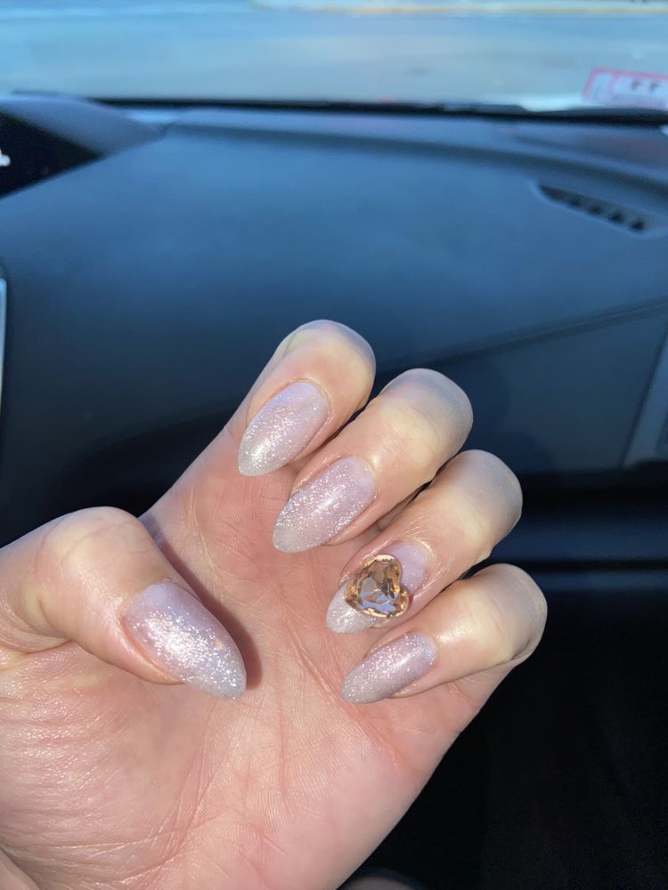 Crystal Nails & Spa Logo