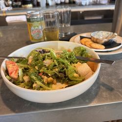 Tomato salad with chicken