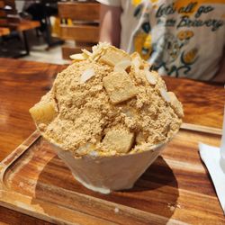 Cafe Daily - Injeolmi Bingsu