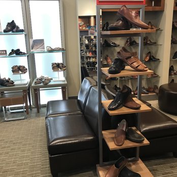 Englin's Fine Footwear - Shoe Stores Near Me - Indianapolis, Indiana Englin's Fine Footwear - Shoe Stores Near Me - Indianapolis, Indiana