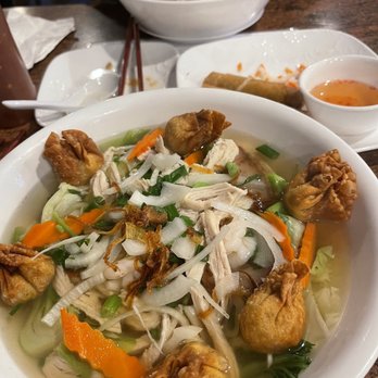 Pho King Good - War won ton. The pork fried won ton are delicious. The broth is delicious and lots of warm veggies. - Vietnamese Near Me - Auburn, California