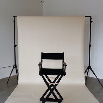 Meraki Studio - Ex of one of the seamless paper backdrops - Session Photography Near Me - Lincoln, Nebraska