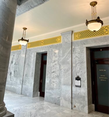 Utah State Capitol by null