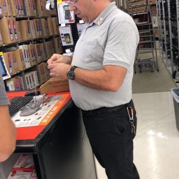 AutoZone Auto Parts - Employee assisting customer - Auto Parts & Supplies Near Me - Chelsea, Michigan AutoZone Auto Parts - Employee assisting customer - Auto Parts & Supplies Near Me - Chelsea, Michigan