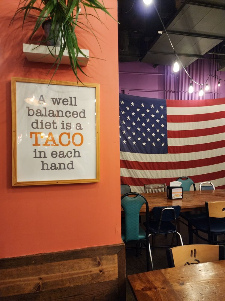 Tacos 4 Life Grill
