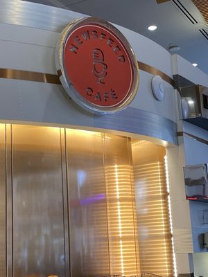 Newsfeed Café by null